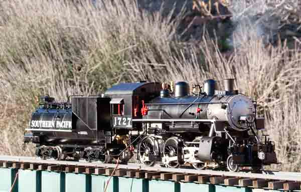 accucraft southern pacific 2 6 0 locomotive