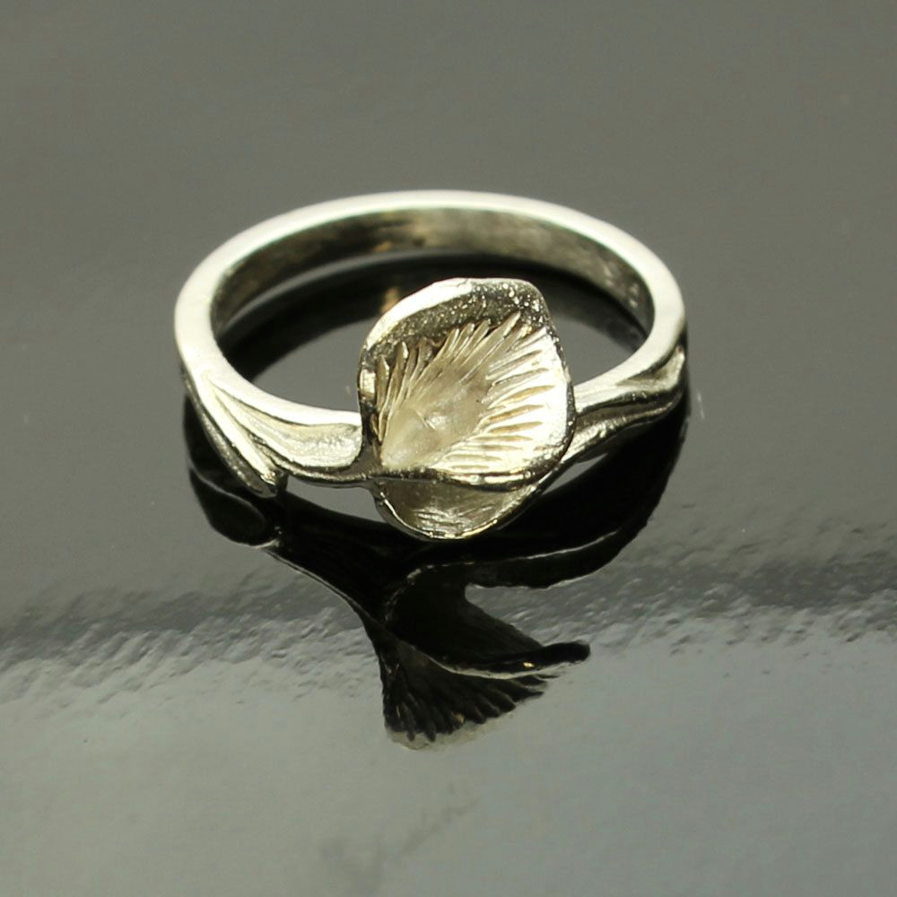 calla lily ring lily in sterling silver flower pattern band posey