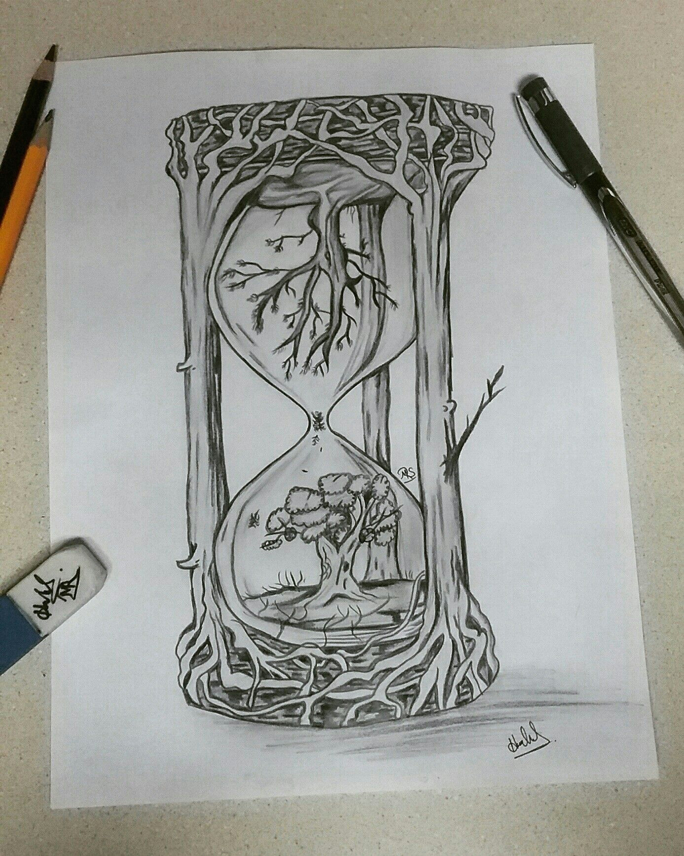 creative hourglass drawing