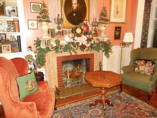 oak and ivy bed and breakfast the drawing room at christmas victorian