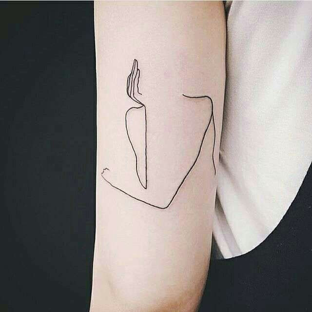 e line drawing tattoo of a woman fine line